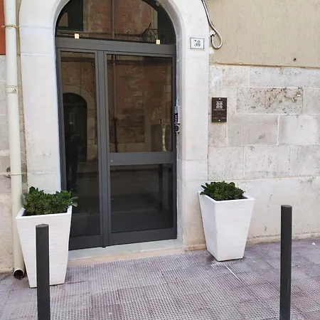 公寓 Trani Residence *